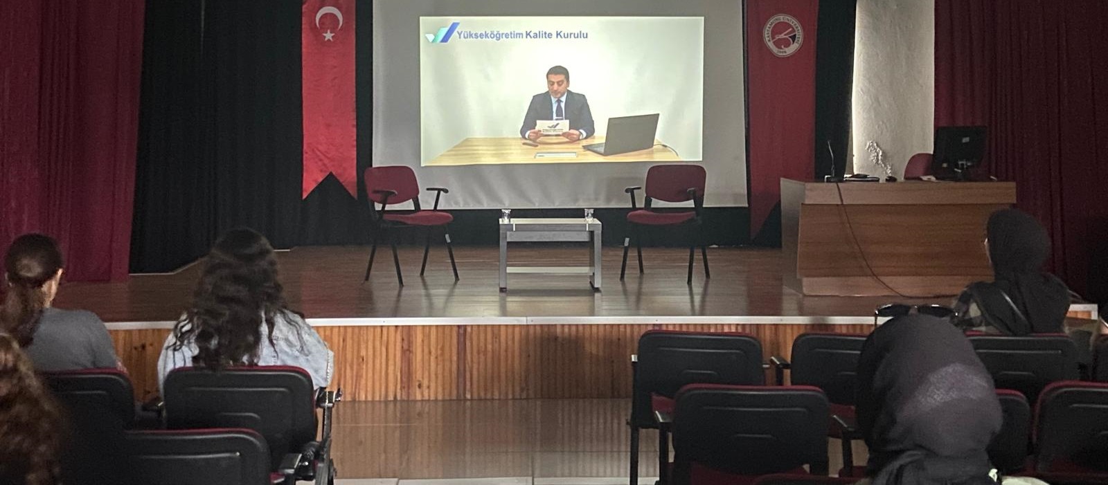 Yüksekokulumuzda Öğrencilerimize Yönelik Kurumsal Akreditasyon Bilgilendirme Toplantısı Yapıldı